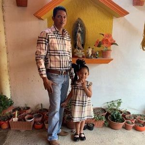 Meet your Posher, Alberto fernandez